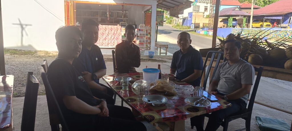 Tim Stai Napak Tilas Perjalanan Tim STAI Al-Kifayah Riau ke Kampung Halaman ...